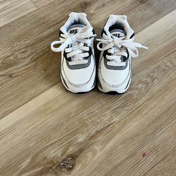 Toddler Nike Air Max size 5 - Picture 3 of 6